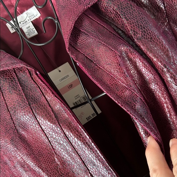 Kim Rogers Deep Red Leather Jacket - Picture 12 of 16